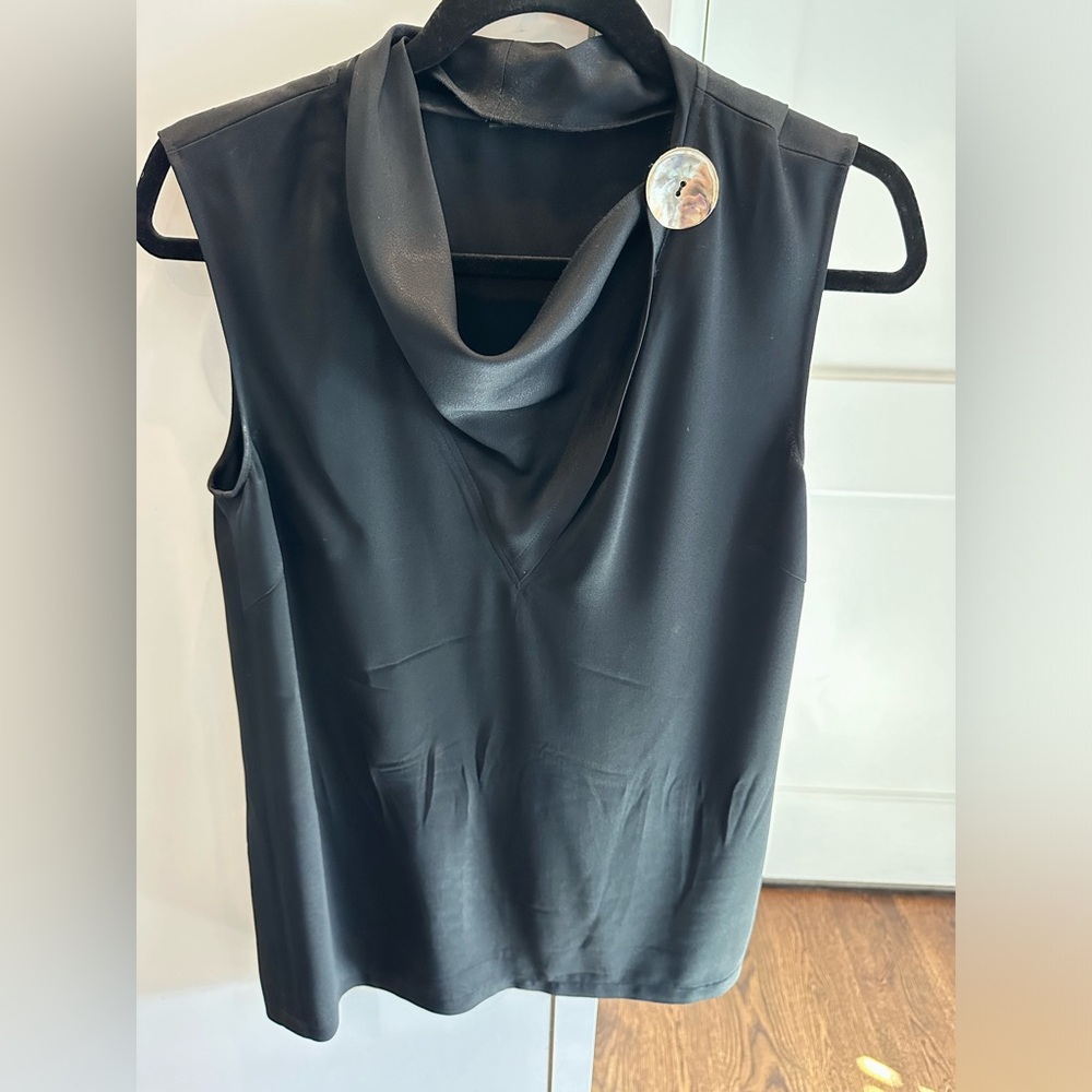 Classic black top